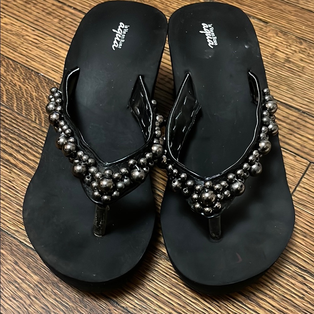 Elegant Beaded Black Wedged Flip Flops